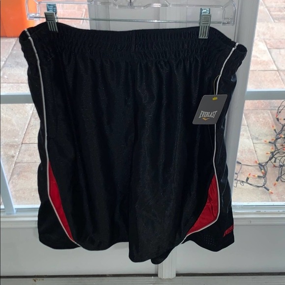Men’s everlast sports basketball shorts (L) - Picture 1 of 3